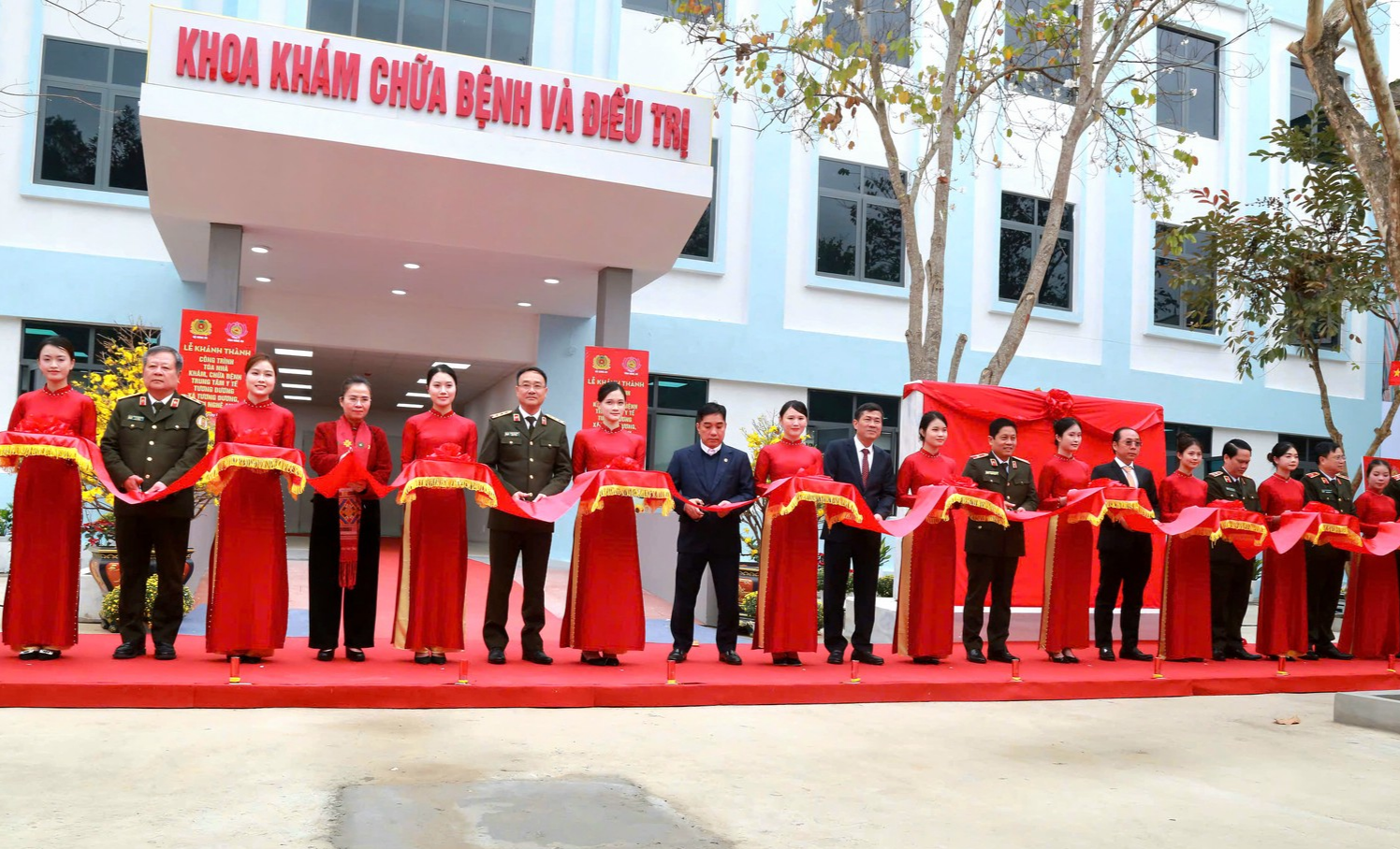 Bộ Công an khánh thành và bàn giao các công trình an sinh xã hội tại Nghệ An- Ảnh 1.