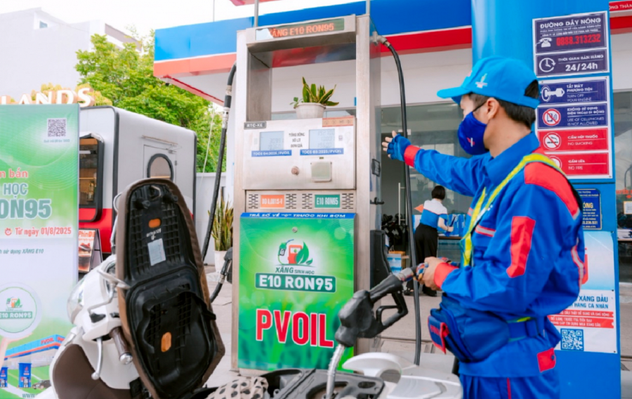 Bộ Công Thương yêu cầu thương nhân đầu mối không găm hàng, bảo đảm nguồn cung xăng dầu- Ảnh 1.