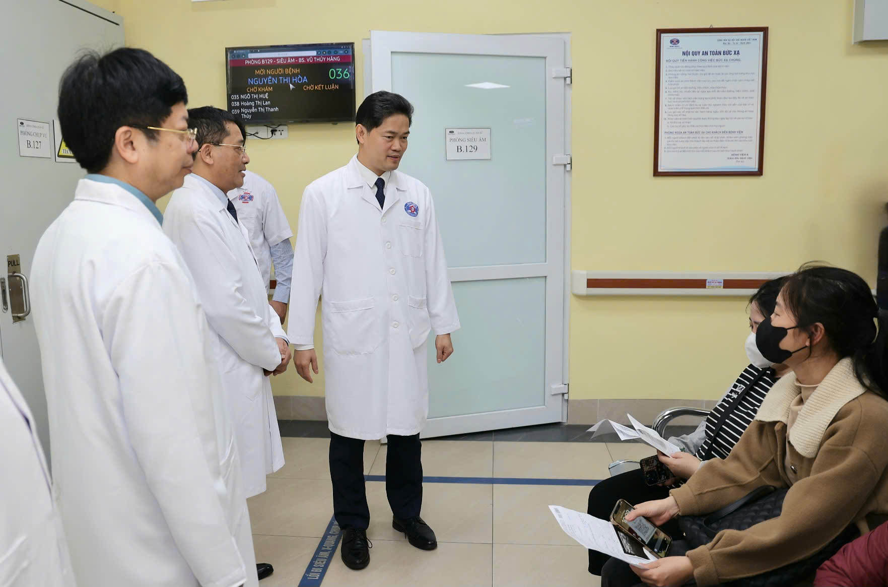 Vận hành hệ thống xạ trị hiện đại, tăng cơ hội điều trị cho người bệnh- Ảnh 2.