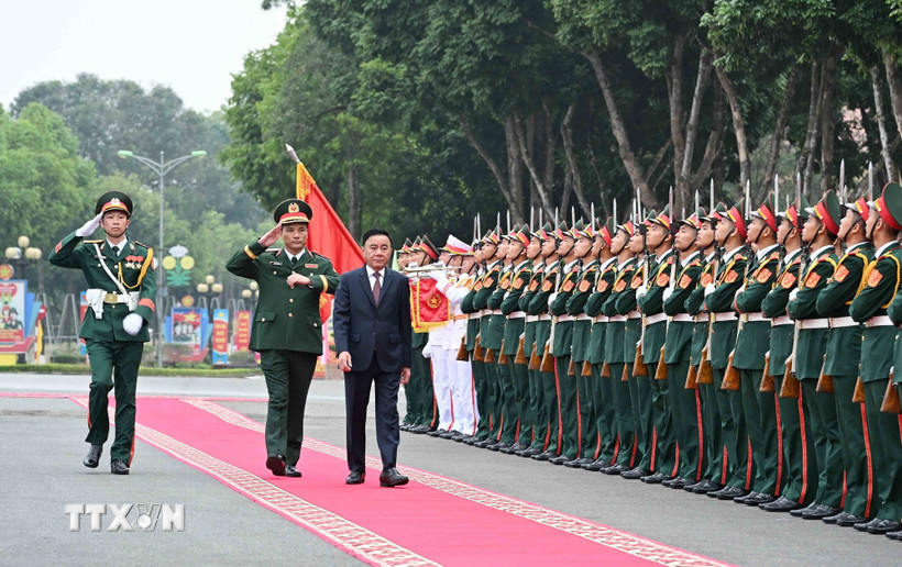 Thường trực Ban Bí thư chủ trì làm việc với Ban Thường vụ Quân đoàn 12- Ảnh 1.