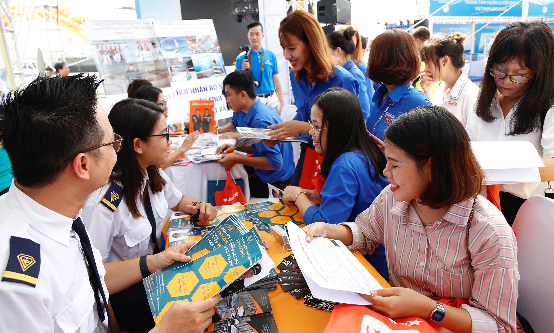 Nhân lực chất lượng cao cho Hà Nội: Gợi ý từ mô hình hệ sinh thái hàng không- Ảnh 4.