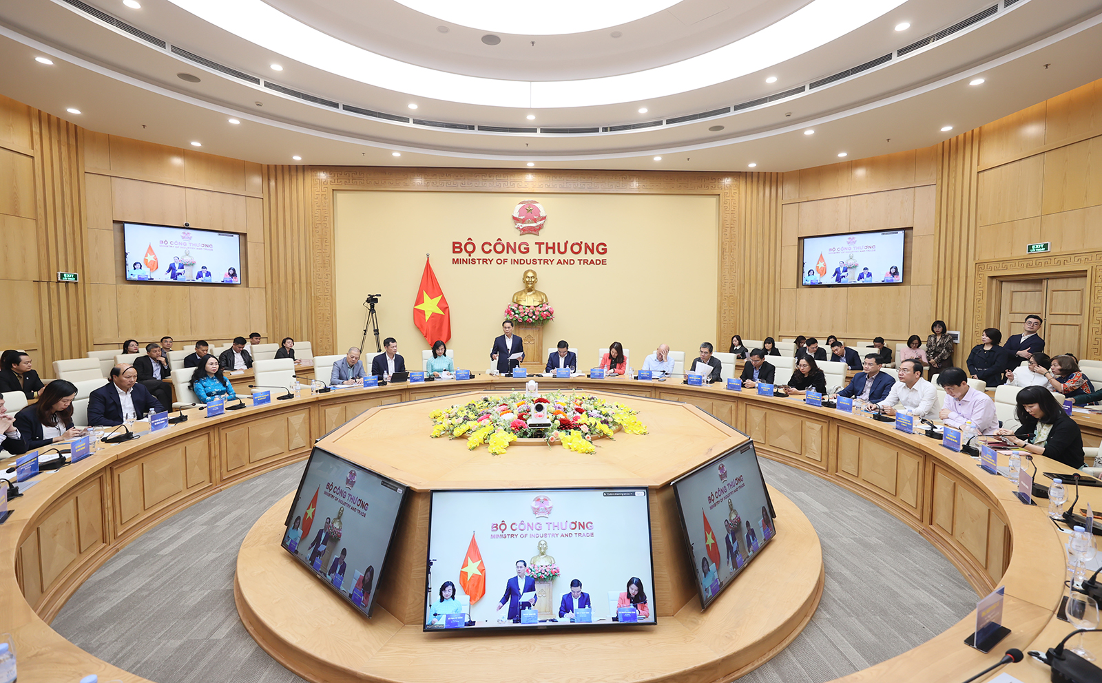 Khai trương Nền tảng số về phát triển thị trường nước ngoài- Ảnh 2.