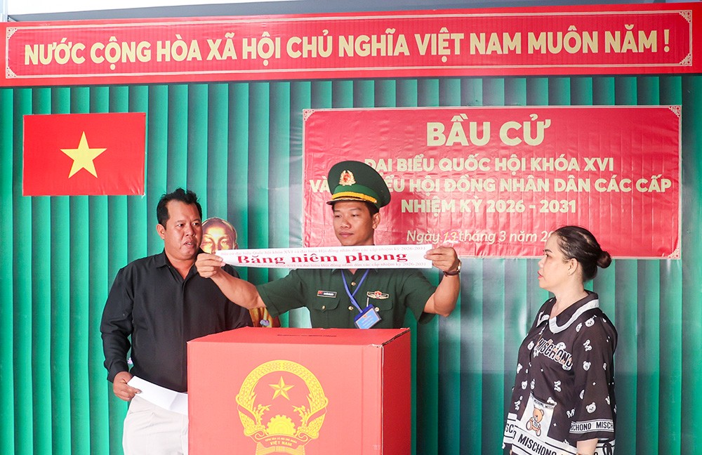 Cử tri đảo Hòn Khoai, Hòn Chuối hoàn thành bầu cử sớm với tỉ lệ 100%- Ảnh 3.