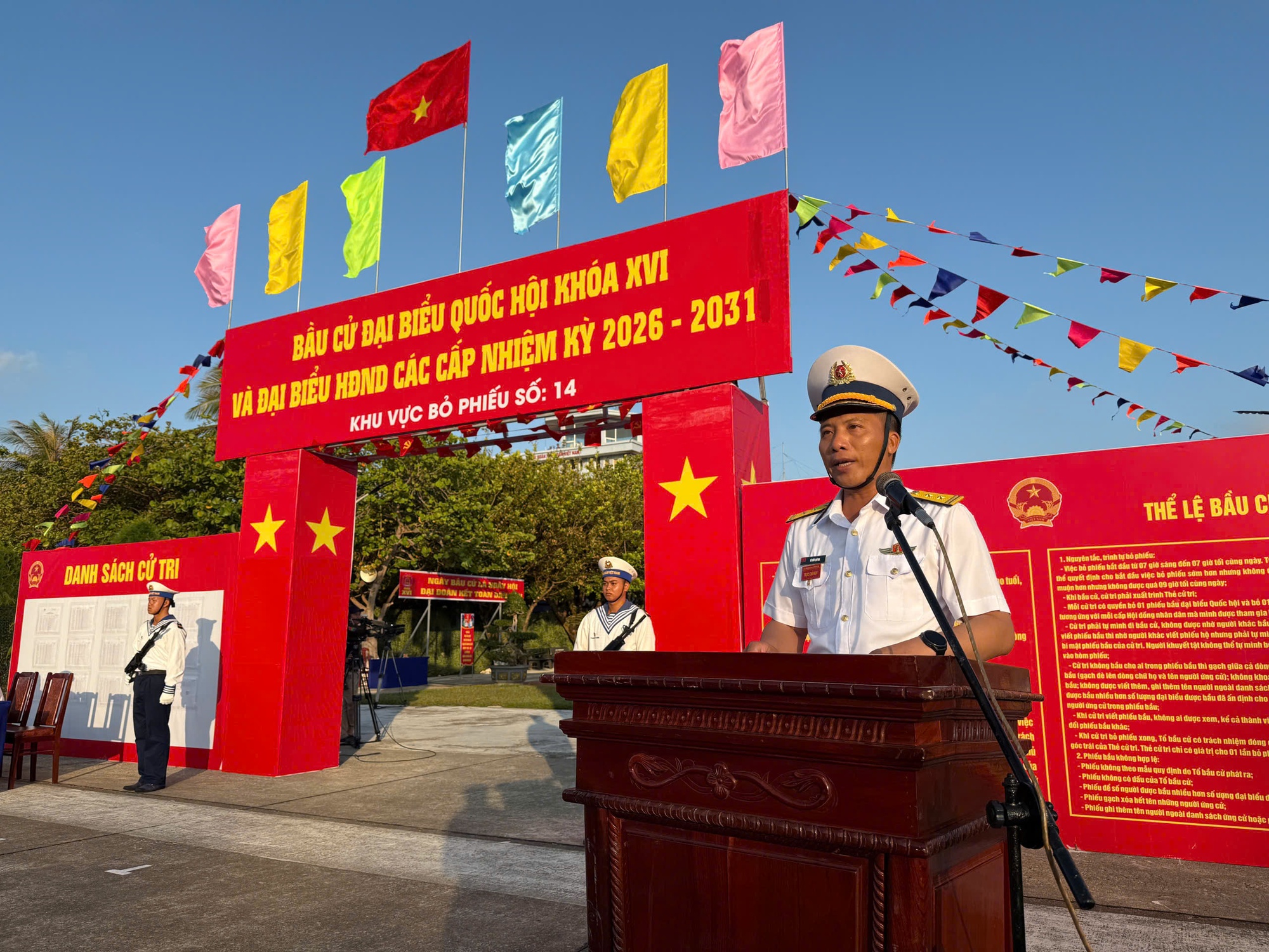 Chùm ảnh: Đảo Trường Sa tổng kiểm tra công tác chuẩn bị bầu cử đại biểu Quốc hội và HĐND các cấp- Ảnh 7.