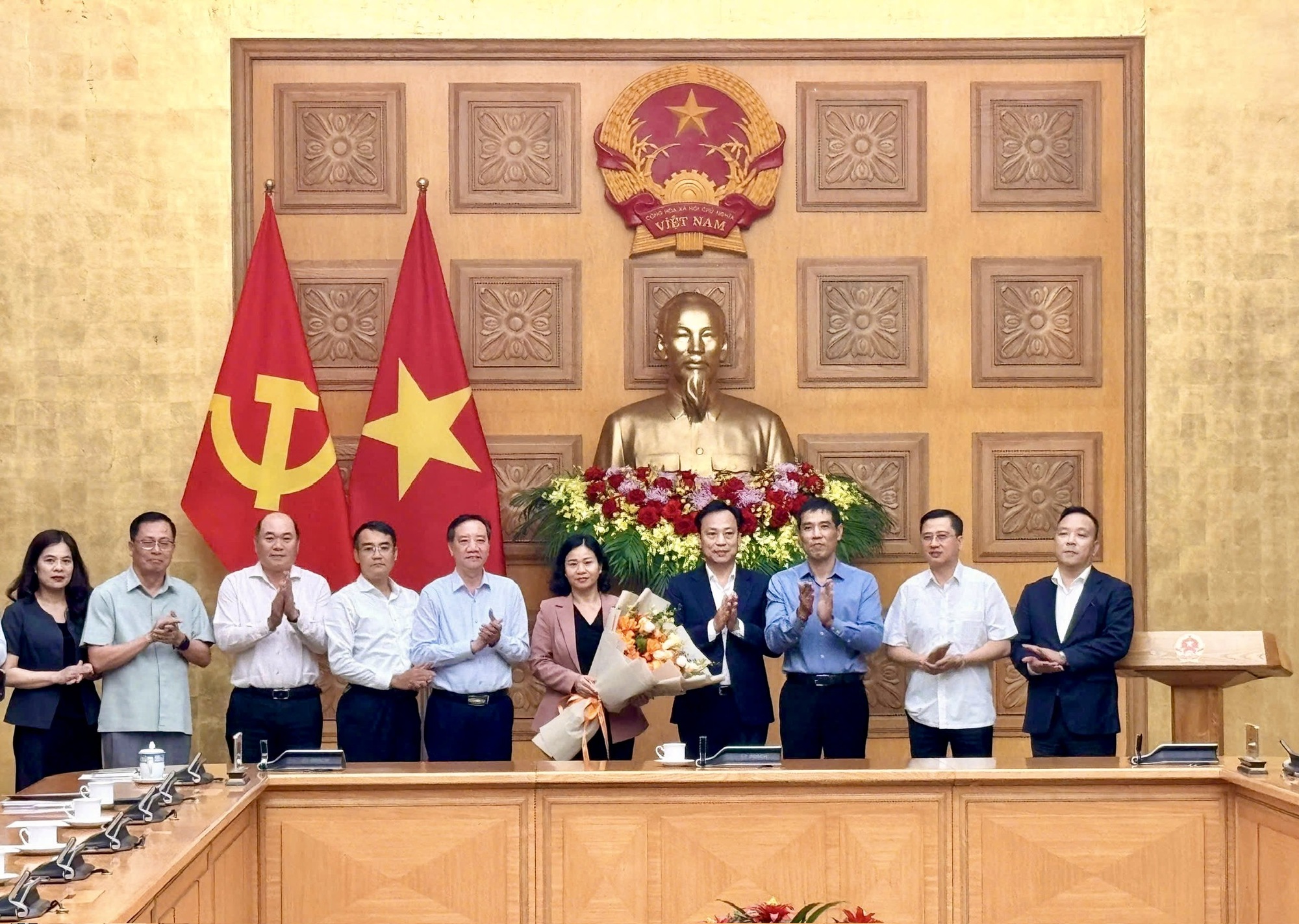 Đồng chí Nguyễn Thị Tuyến giữ chức Bí thư Đảng ủy các cơ quan tham mưu, giúp việc của Đảng ủy Chính phủ- Ảnh 1.