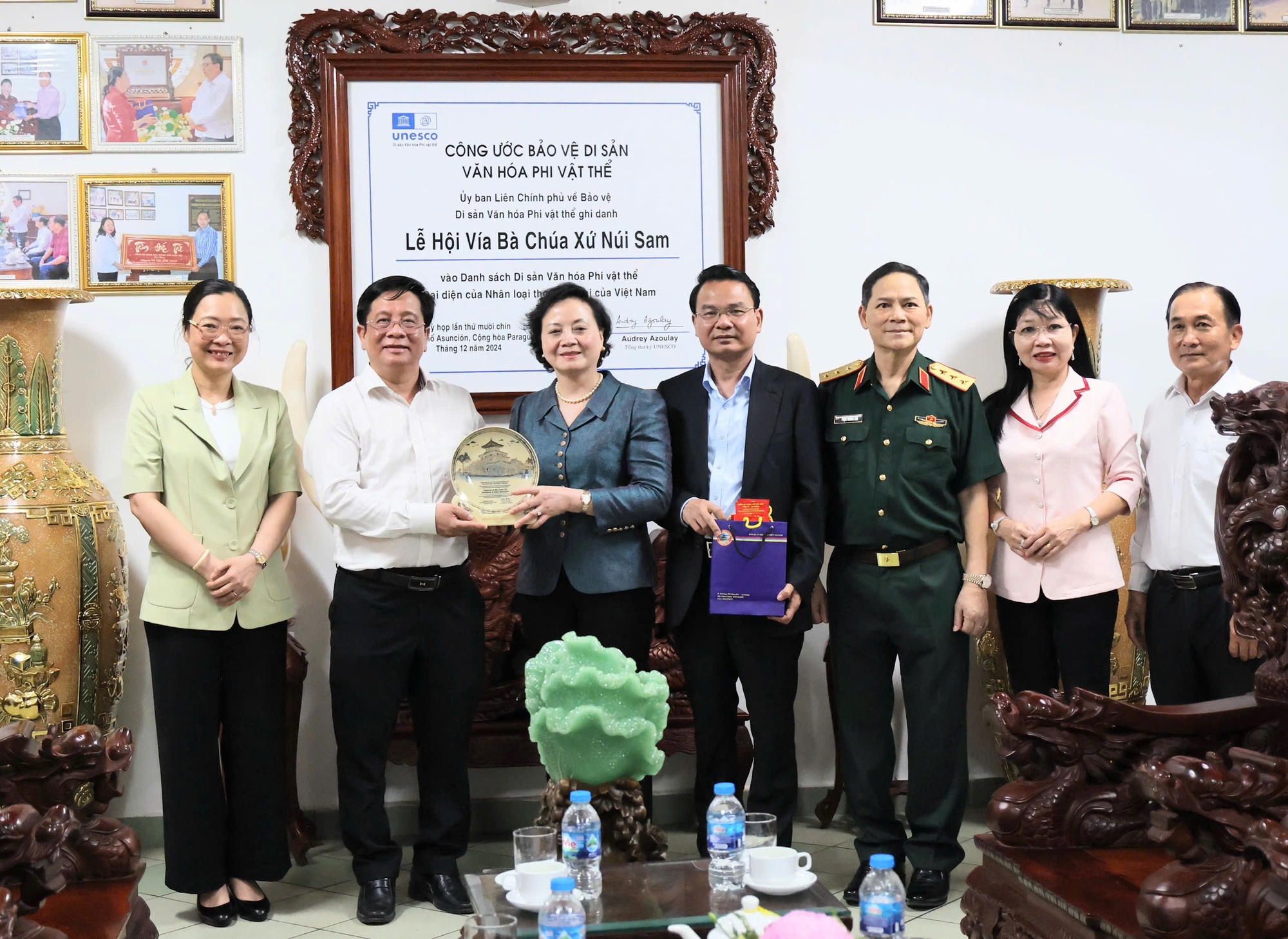 Cấp xã không chỉ phục vụ người dân, mà còn kiến tạo phát triển- Ảnh 8.