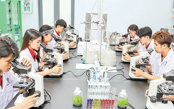 Sẽ đề xuất điều chỉnh vị trí việc làm của viên chức thiết bị, thí nghiệm trường học