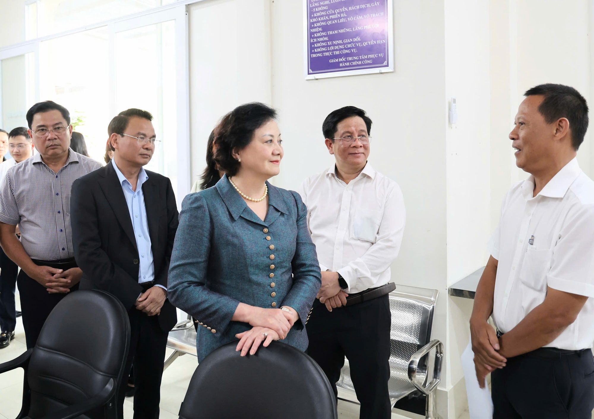 Cấp xã không chỉ phục vụ người dân, mà còn kiến tạo phát triển- Ảnh 2.