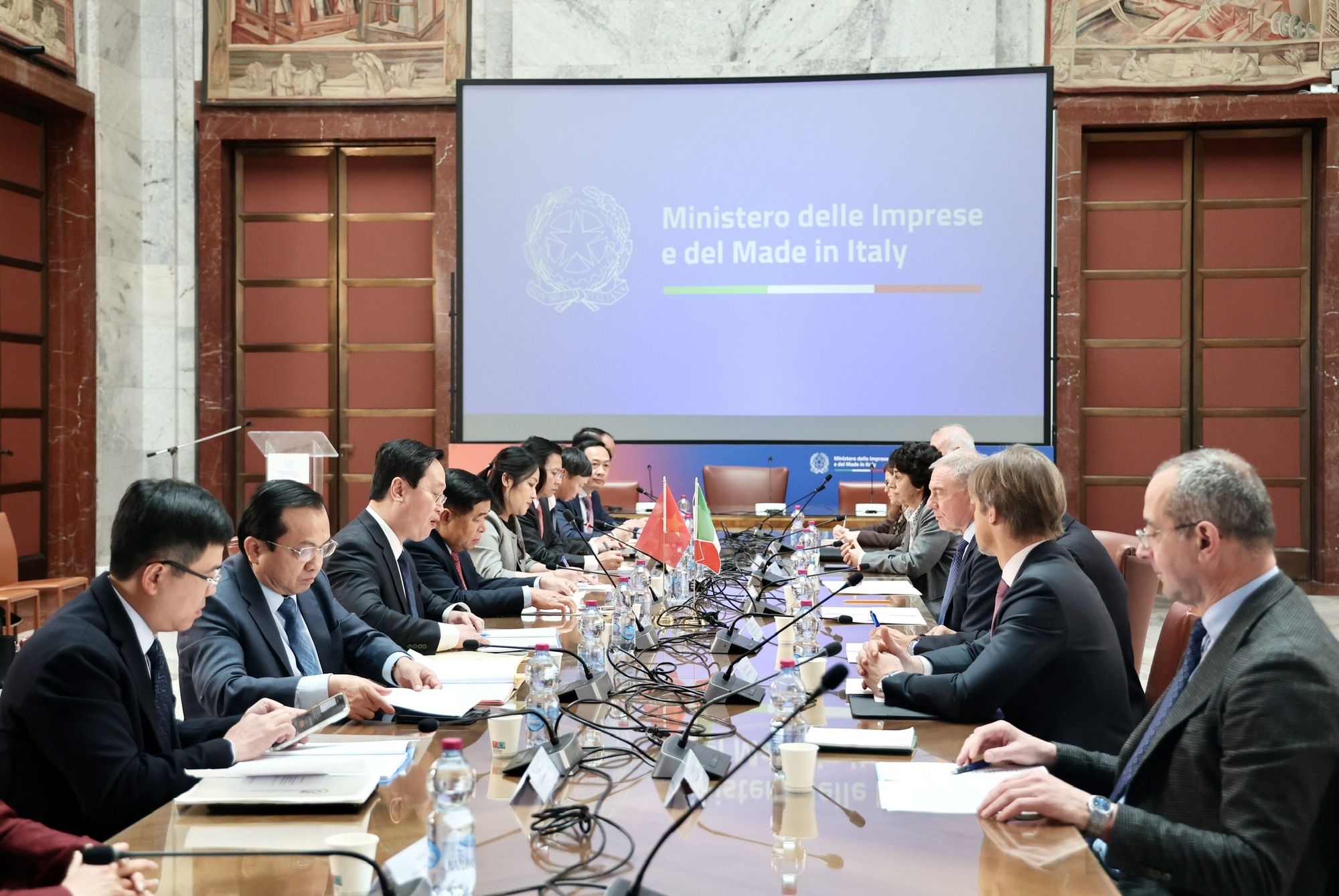 Triển khai ngay và cụ thể hoá tiềm năng hợp tác kinh tế Việt Nam – Italy- Ảnh 2.
