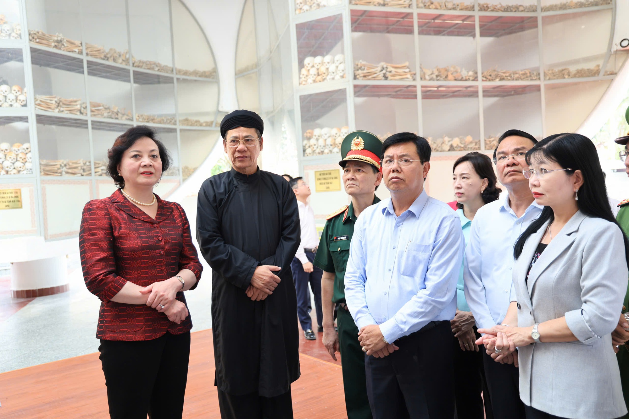 Phó Thủ tướng Phạm Thị Thanh Trà dự lễ khởi công Trường Phổ thông nội trú liên cấp Ba Chúc, tỉnh An Giang- Ảnh 6.