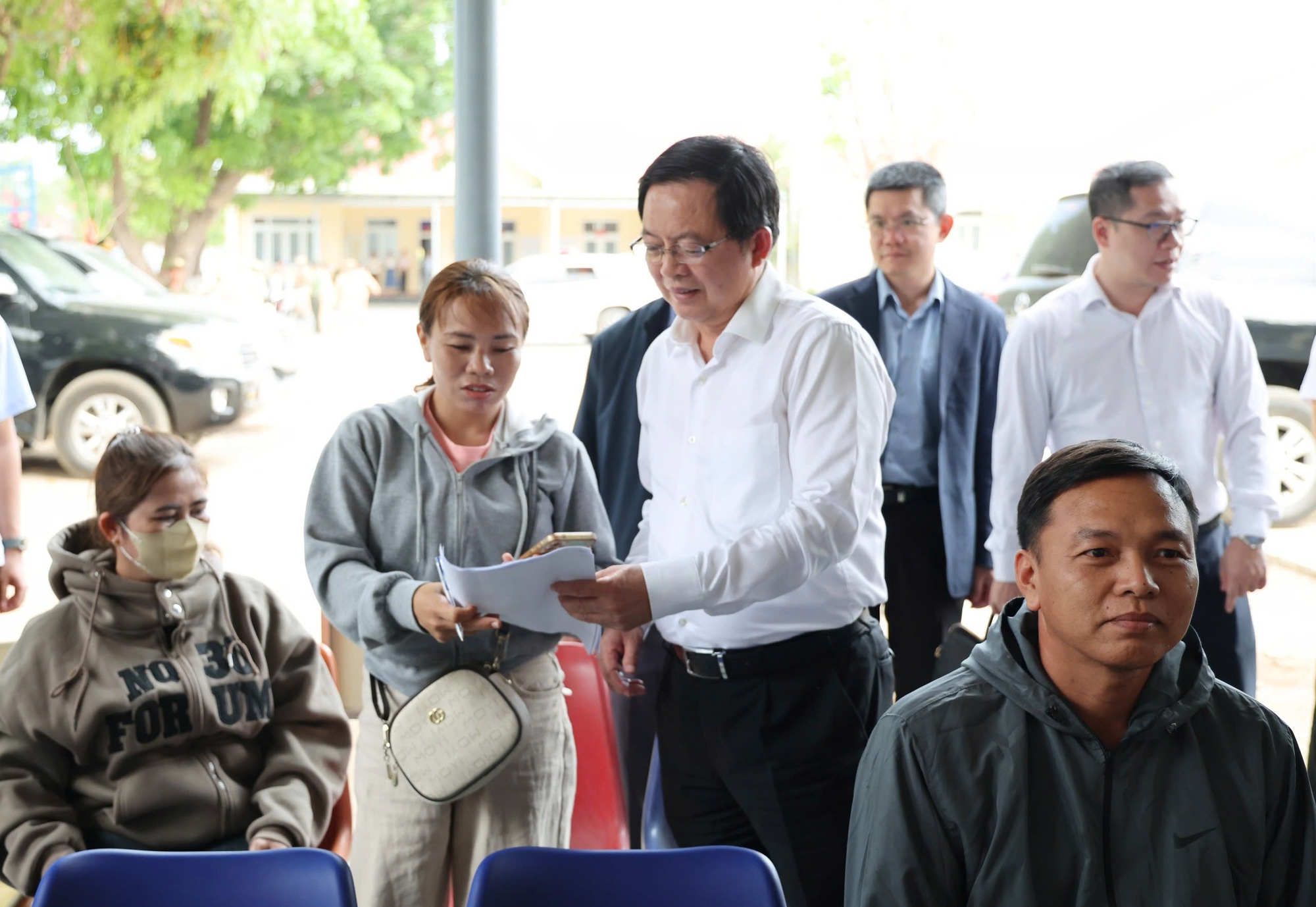 Hoàn thiện mô hình chính quyền 2 cấp, nâng cao hiệu quả phục vụ người dân- Ảnh 2.