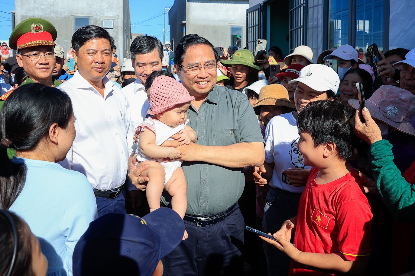 Thủ tướng: Xây dựng khu dân cư trong "Chiến dịch Quang Trung" thành khu dân cư kiểu mẫu- Ảnh 2. Thủ tướng: Xây dựng khu dân cư trong "Chiến dịch Quang Trung" thành khu dân cư kiểu mẫu- Ảnh 2.