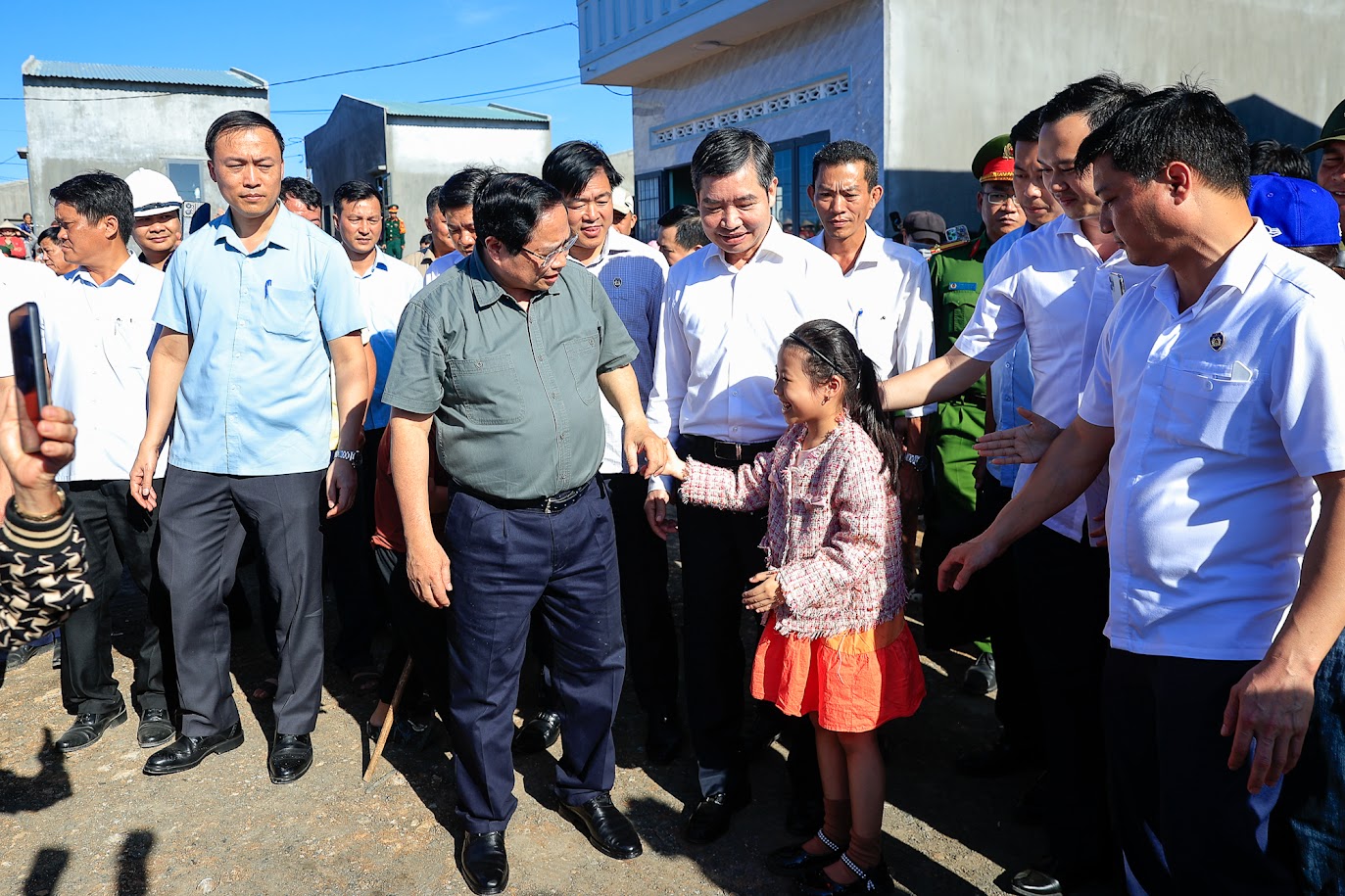 Thủ tướng: Xây dựng khu dân cư trong "Chiến dịch Quang Trung" thành khu dân cư kiểu mẫu- Ảnh 3. Thủ tướng: Xây dựng khu dân cư trong "Chiến dịch Quang Trung" thành khu dân cư kiểu mẫu- Ảnh 3.