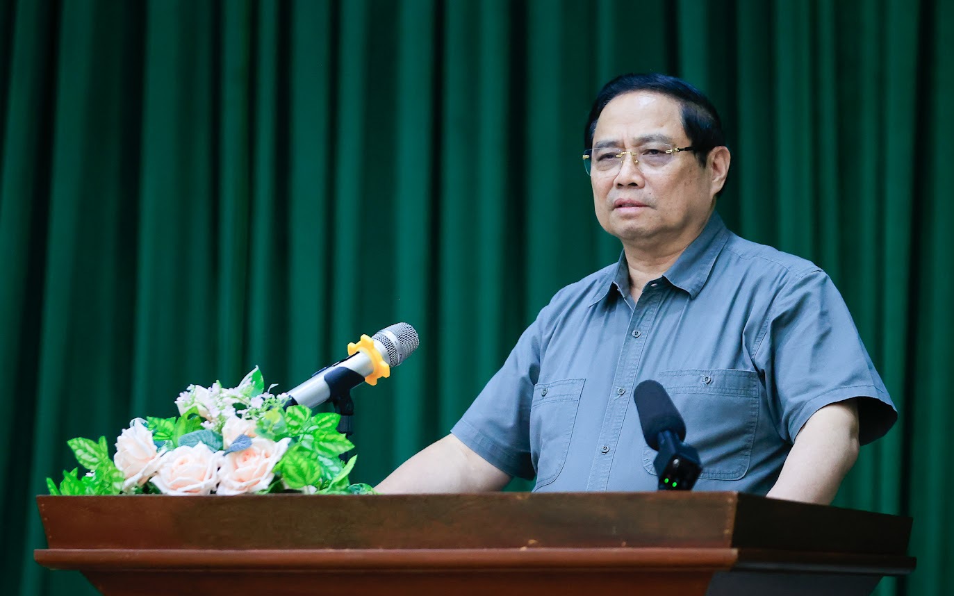 Thủ tướng: Khẩn trương đưa vào khai thác toàn tuyến cao tốc từ Quảng Ngãi tới Nha Trang