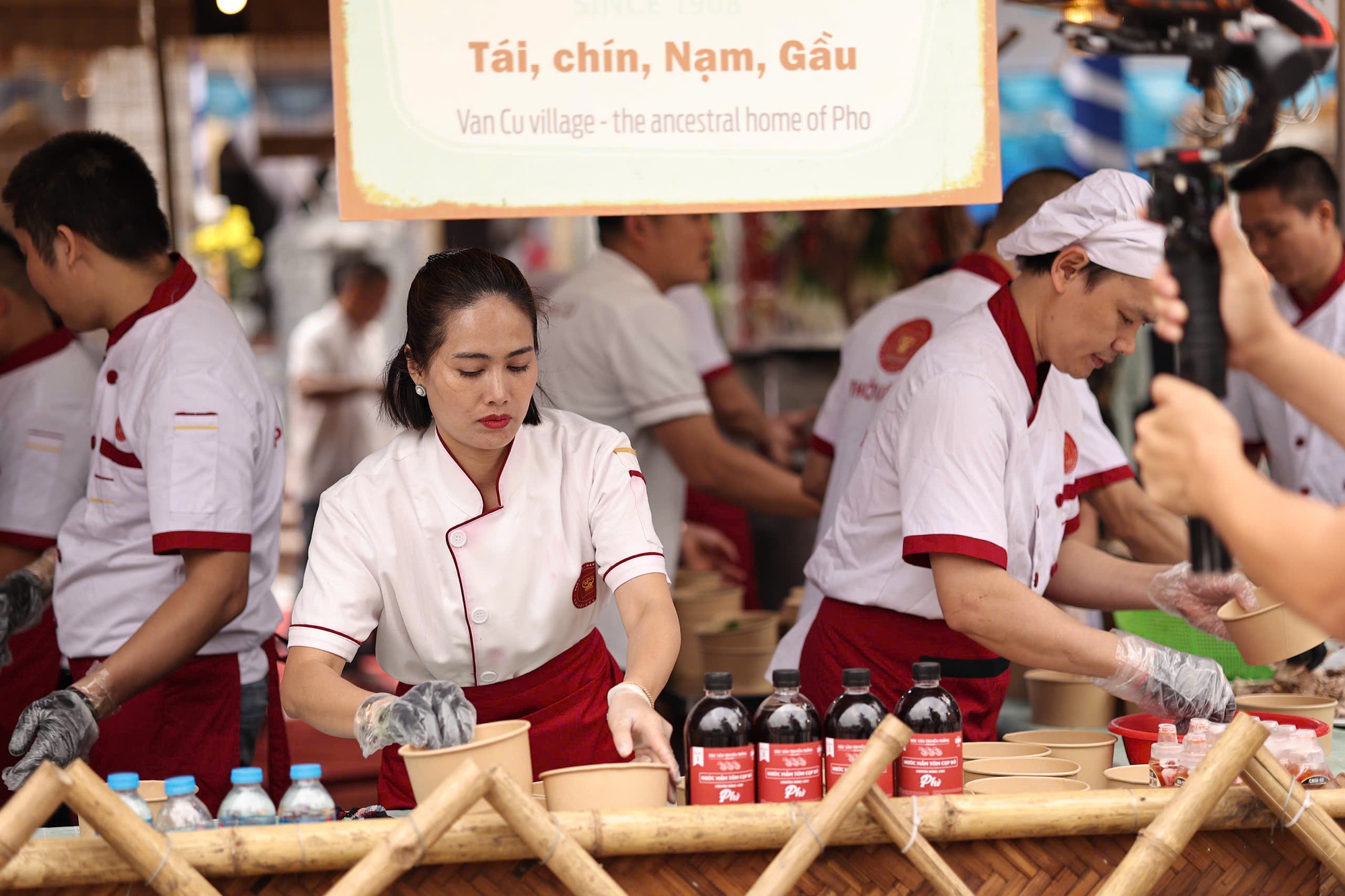 Festival Phở 2026-Lan tỏa giá trị di sản tri thức dân gian Phở Việt - Ảnh 3. Festival Phở 2026-Lan tỏa giá trị di sản tri thức dân gian Phở Việt - Ảnh 3.