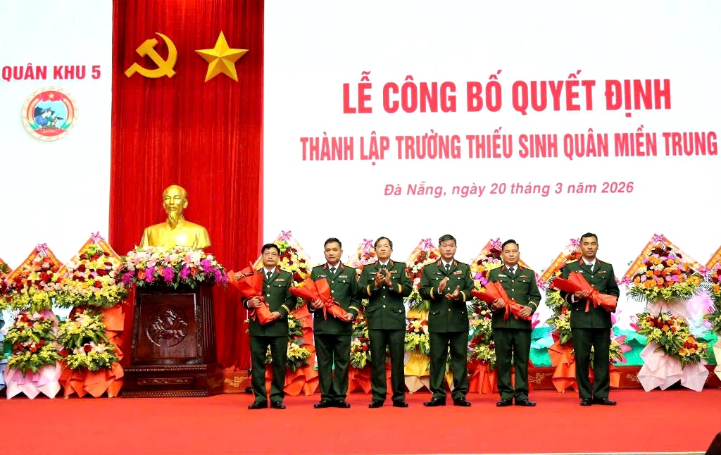 Thành lập Trường Thiếu sinh quân miền Trung, tuyển sinh trên địa bàn Quân khu 4 và 5- Ảnh 1.