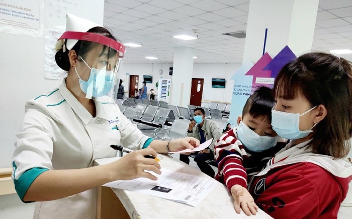 Điều kiện xét chuyển sang chức danh Y sĩ hạng IV