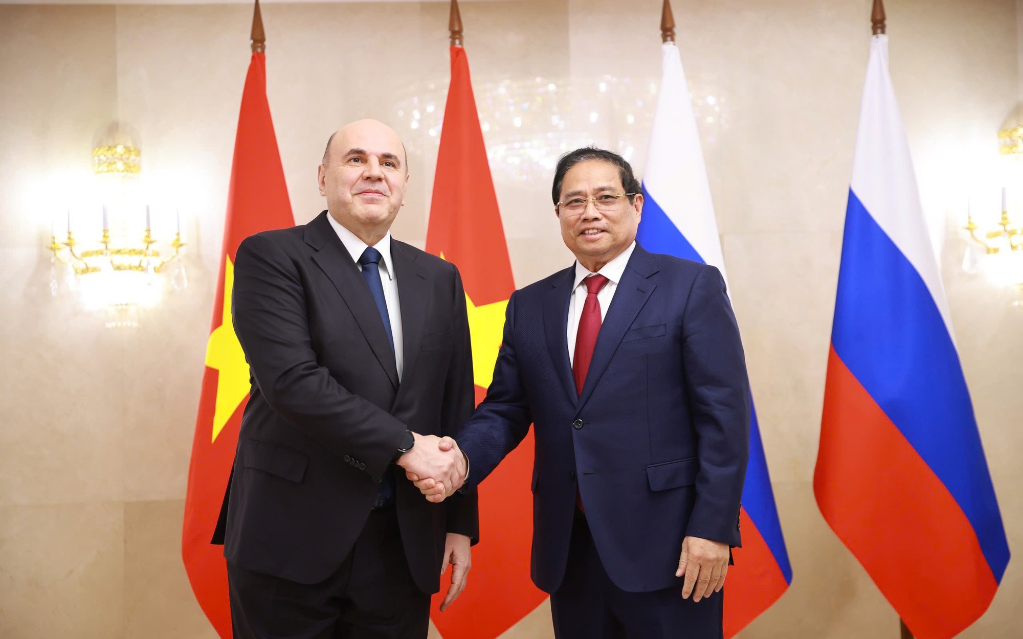 Thủ tướng Phạm Minh Chính hội đàm với Thủ tướng Liên bang Nga, chứng kiến ký các văn kiện hợp tác