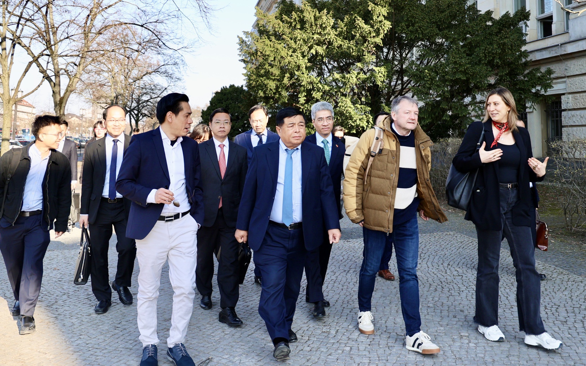 Phó Thủ tướng Nguyễn Chí Dũng thăm Trung tâm Khởi nghiệp, Đại học Kỹ thuật Berlin