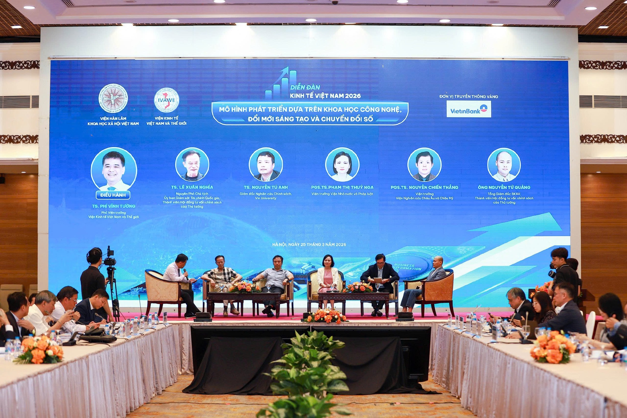 Định hình mô hình phát triển dựa trên khoa học công nghệ, đổi mới sáng tạo và chuyển đổi số- Ảnh 2.
