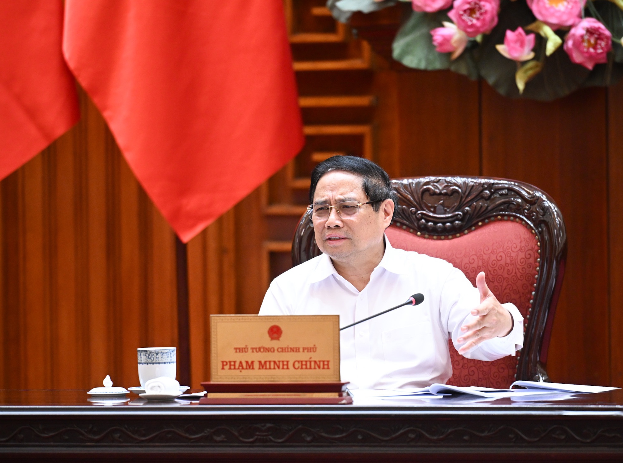 Thủ tướng: Không để thiếu nguồn cung xăng dầu; khẩn trương xây dựng kho dự trữ chiến lược- Ảnh 2.
