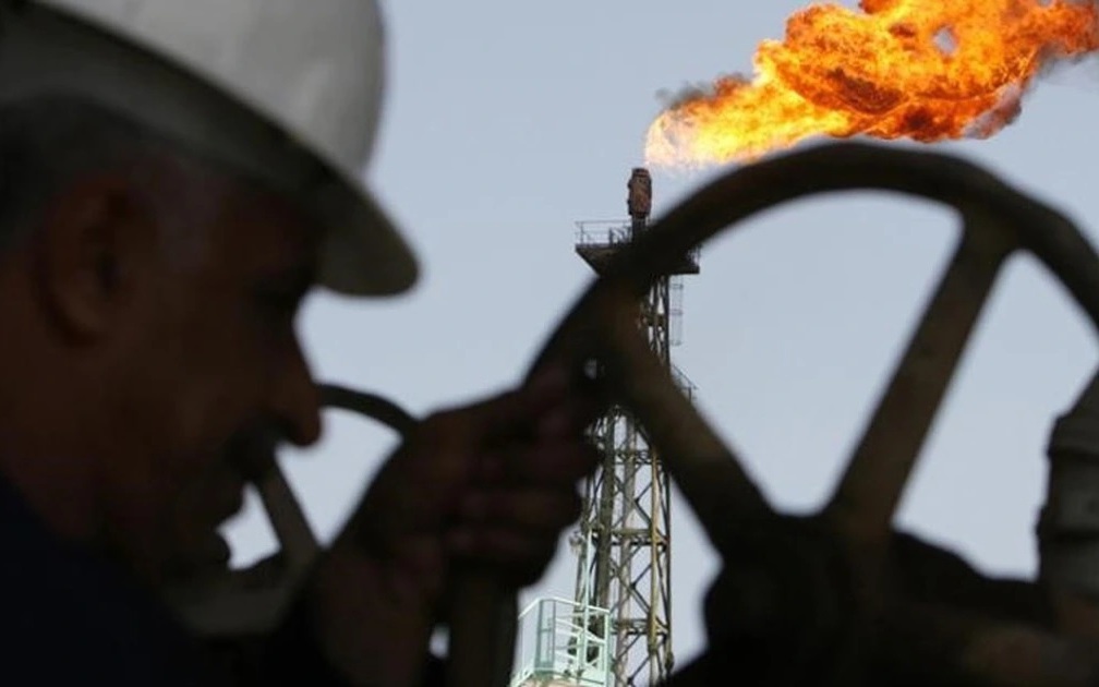 Giá dầu hạ nhiệt vì tín hiệu 'tan băng' Trung Đông