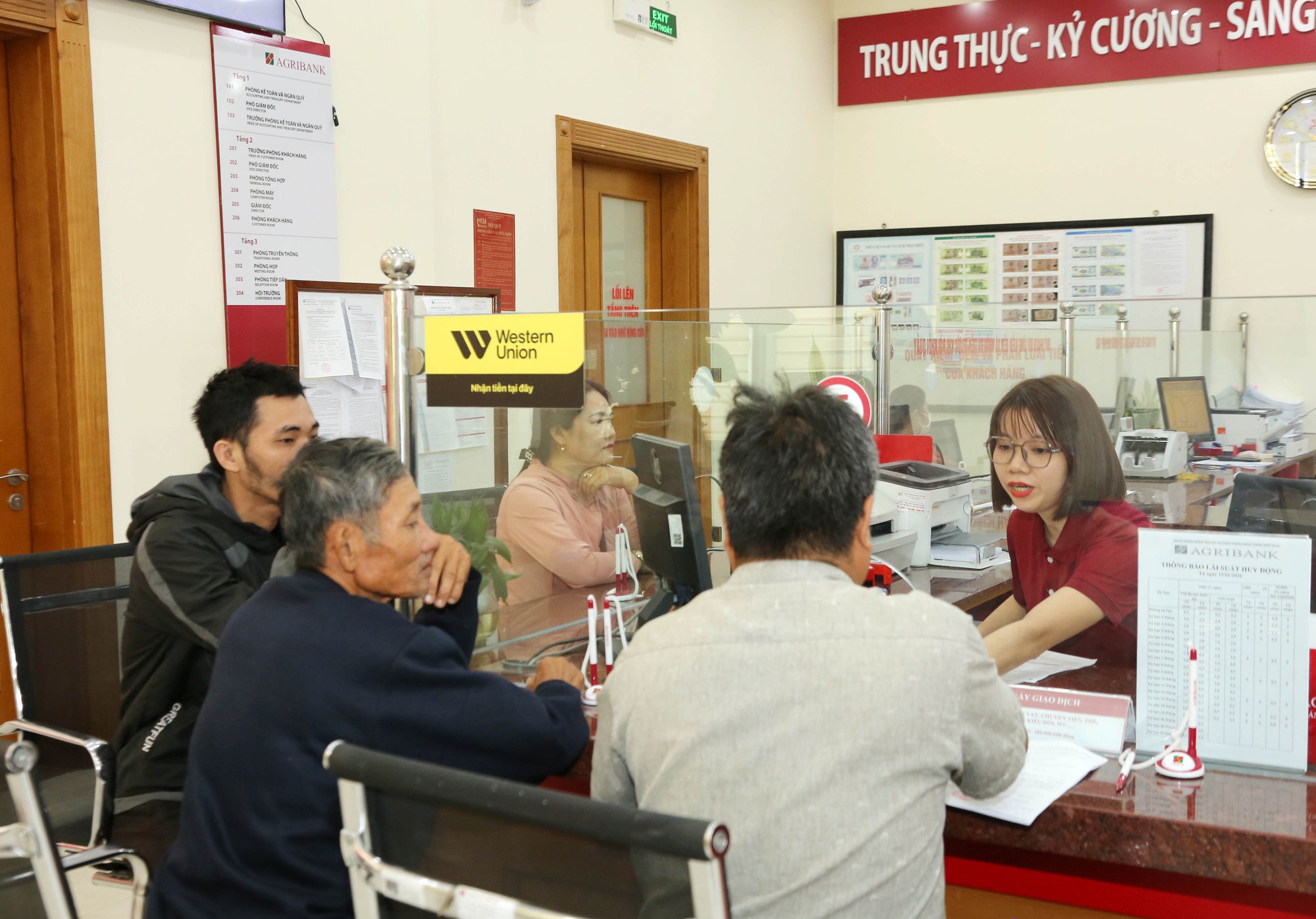 Agribank – Hành trình bền bỉ phục vụ phát triển 'tam nông'- Ảnh 5.