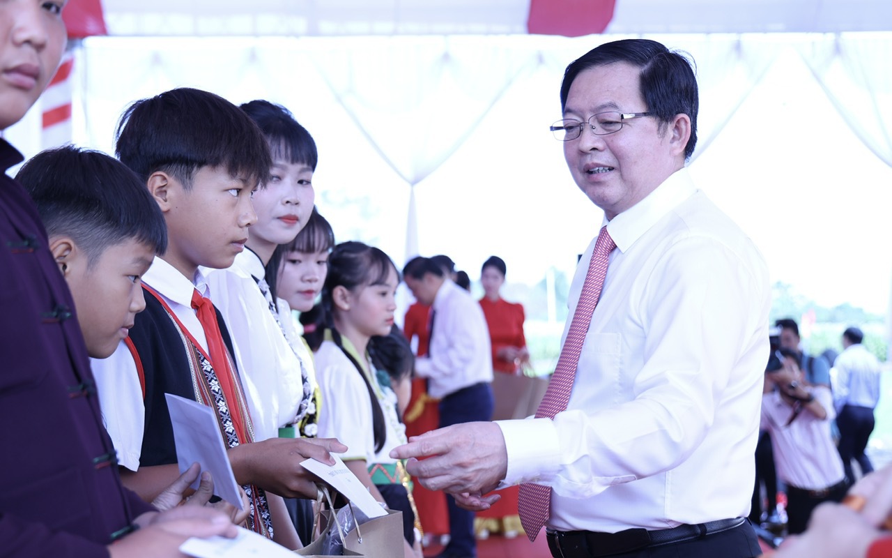 Đắk Lắk đẩy nhanh tiến độ xây dựng các trường nội trú, nâng cao hiệu quả chính quyền 2 cấp