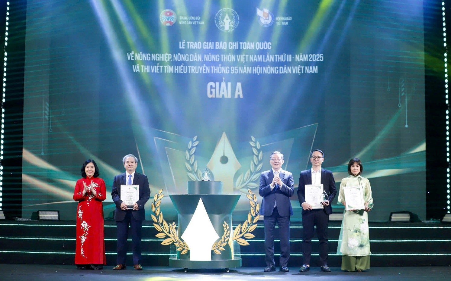 Chính thức khởi động giải báo chí toàn quốc về 'tam nông' lần thứ IV và thi ảnh 'Nông thôn Việt Nam 40 năm đổi mới'