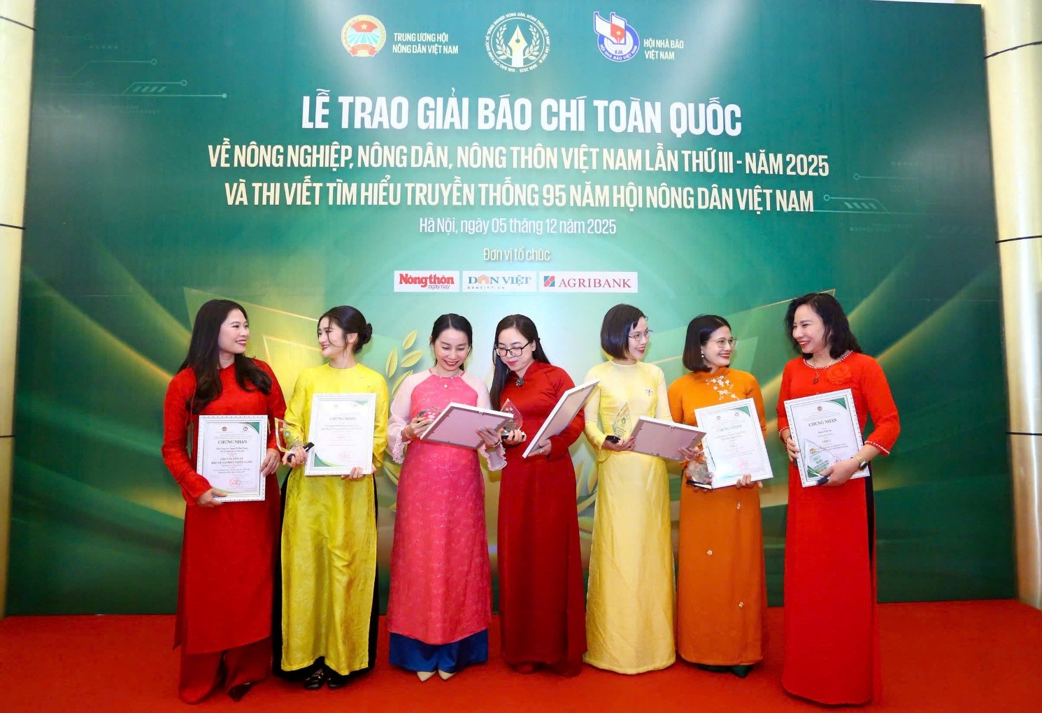 Chính thức khởi động giải báo chí toàn quốc về 'tam nông' lần thứ IV và thi ảnh 'Nông thôn Việt Nam 40 năm đổi mới'- Ảnh 2.