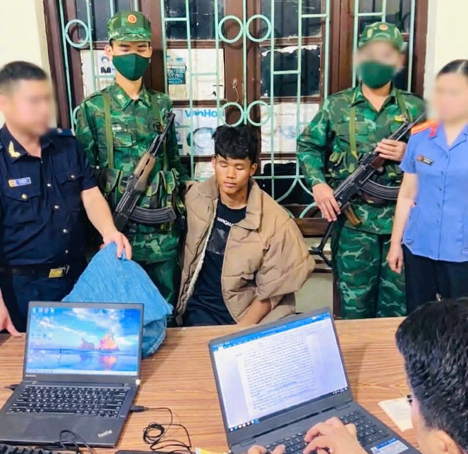 Hải quan liên tiếp triệt phá đường dây ma túy lớn- Ảnh 2.