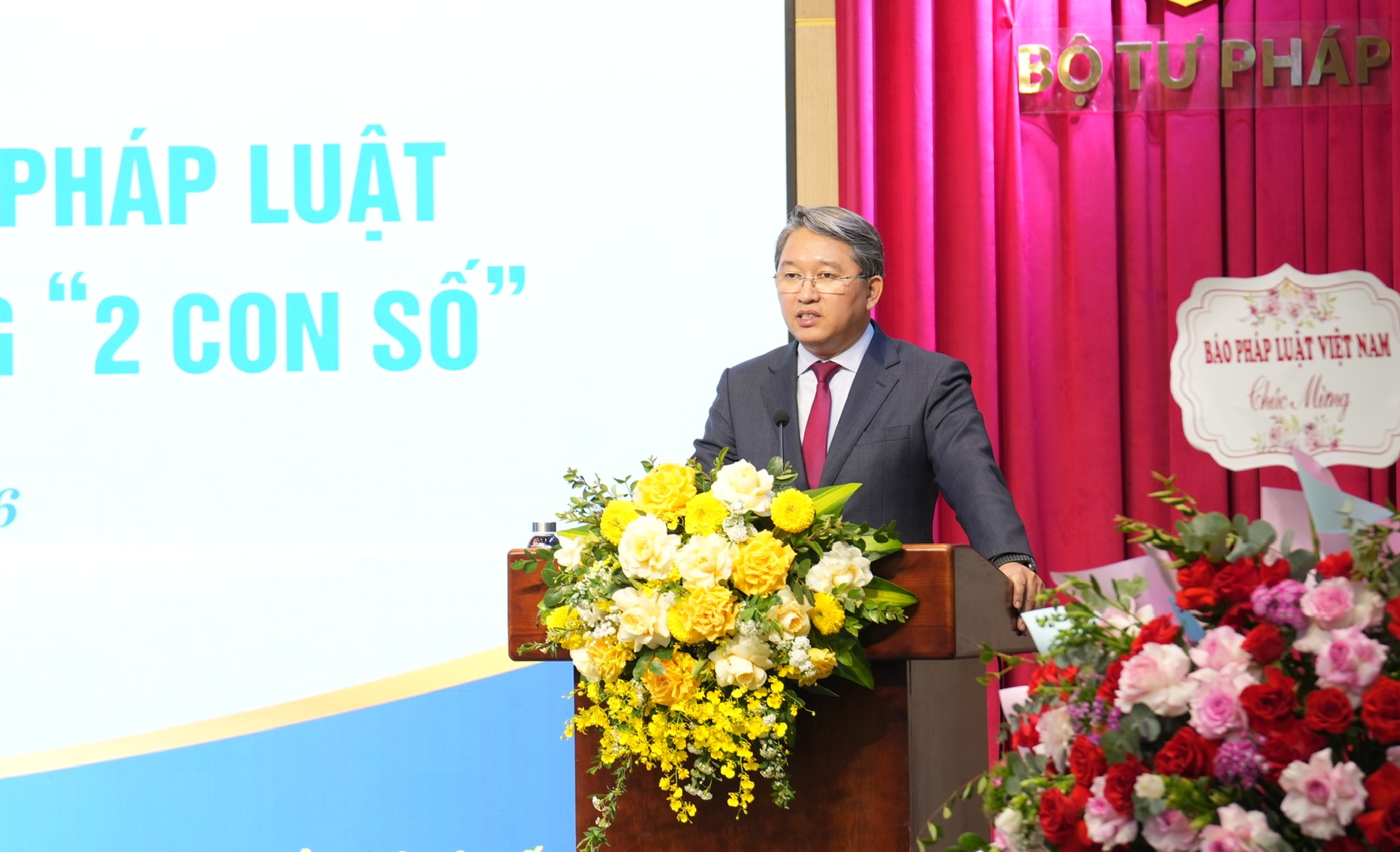 Thể chế phải trở thành nguồn lực thúc đẩy tăng trưởng - Ảnh 3.