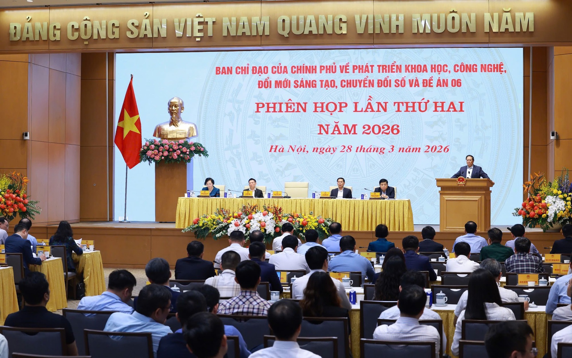 Nghiên cứu xây dựng Nghị định về mức lương cơ sở đối với cán bộ, công chức, viên chức và lực lượng vũ trang