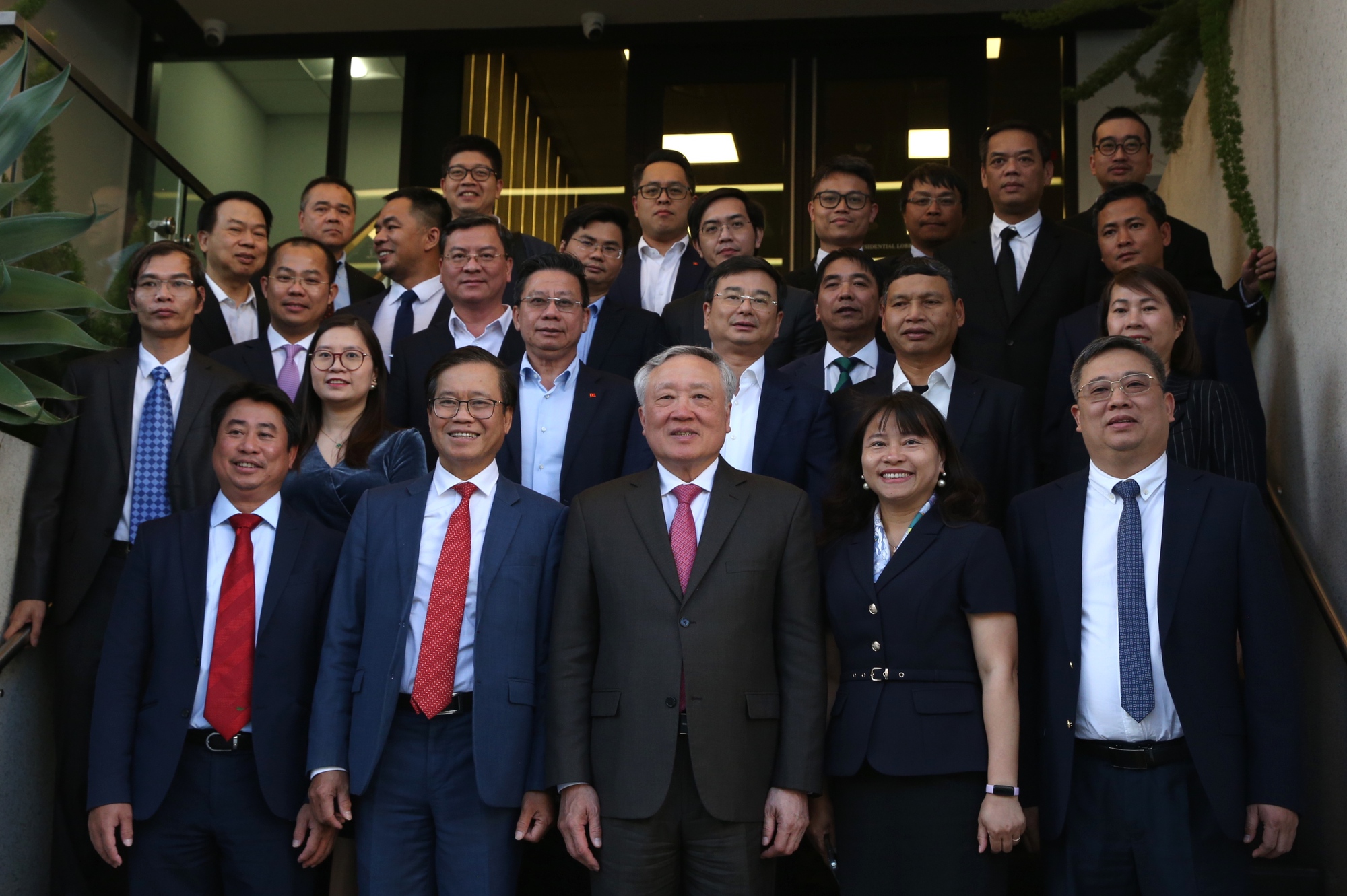 Phó Thủ tướng Thường trực Nguyễn Hòa Bình thăm Tổng Lãnh sự quán Việt Nam tại San Francisco- Ảnh 2.