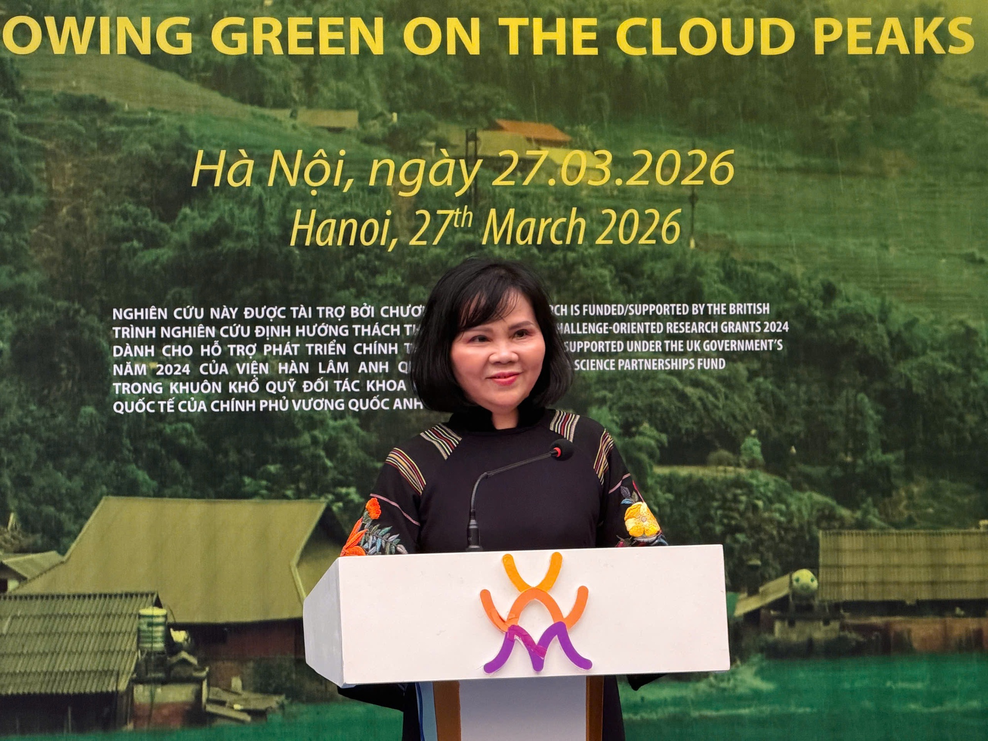 Triển lãm 'Gieo xanh nơi đỉnh mây'-Tôn vinh vai trò phụ nữ trong phát triển bền vững- Ảnh 1.