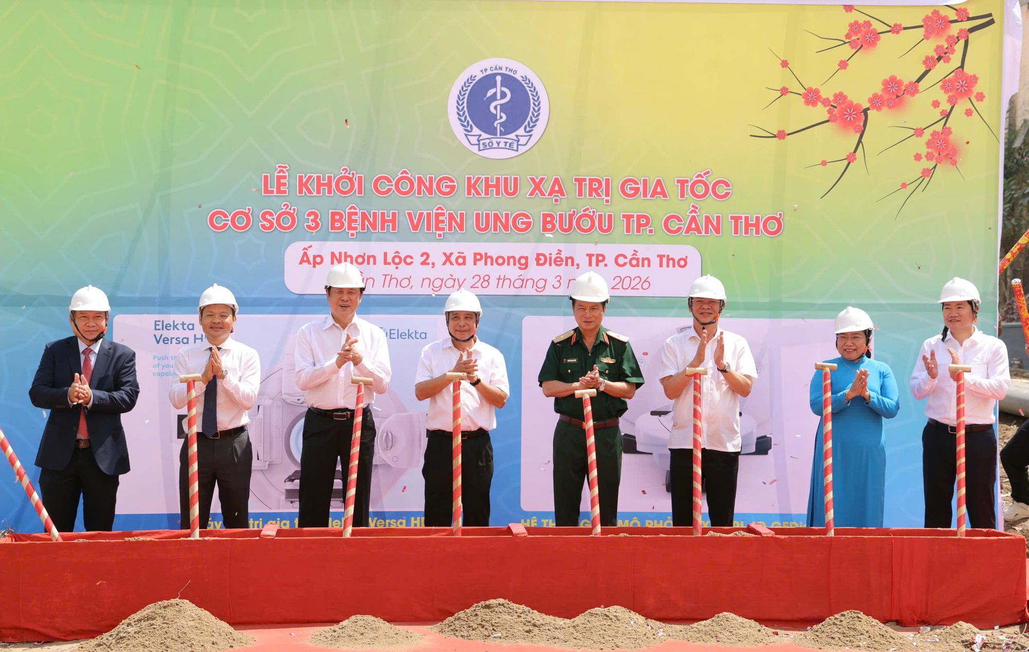 Cần Thơ đưa vào vận hành hệ thống xạ trị gia tốc trị giá 105 tỷ đồng- Ảnh 2.