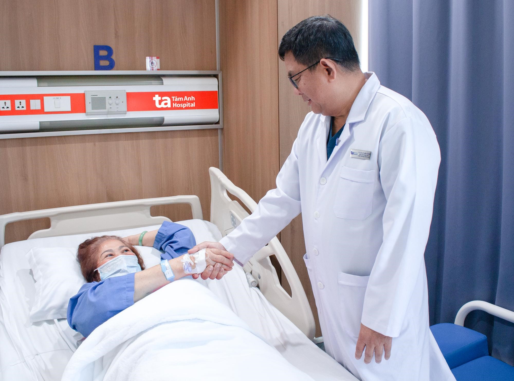 Việt Nam lần đầu có Robot AI thay khớp chuẩn xác và an toàn vượt trội- Ảnh 2.