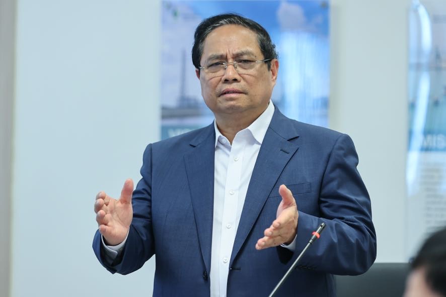 Thủ tướng làm việc tại Nhà máy Lọc hóa dầu Nghi Sơn và khảo sát địa điểm xây dựng kho dầu chiến lược- Ảnh 5. Thủ tướng làm việc tại Nhà máy Lọc hóa dầu Nghi Sơn và khảo sát địa điểm xây dựng kho dầu chiến lược- Ảnh 5.