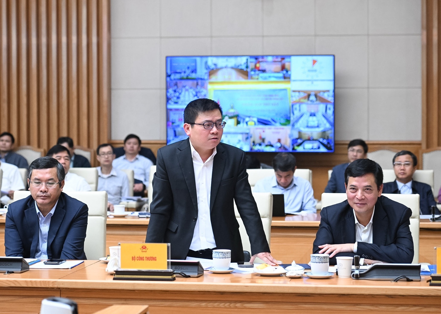 Thủ tướng: Tối ưu hóa hiệu quả các dự án và làm chủ công nghệ đường sắt- Ảnh 10.