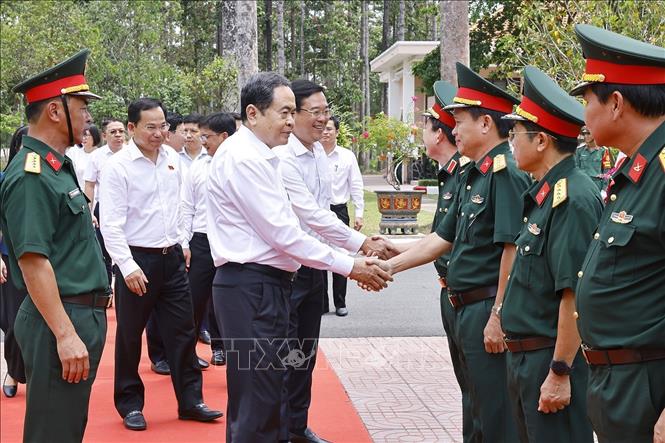 Chủ tịch Quốc hội Trần Thanh Mẫn thăm, làm việc với Sư đoàn 9- Ảnh 1.