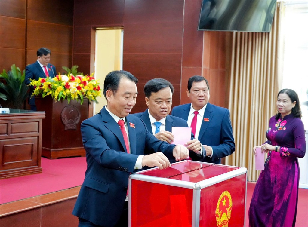 Chủ tịch HĐND, Chủ tịch UBND tỉnh Cà Mau tái đắc cử- Ảnh 2.