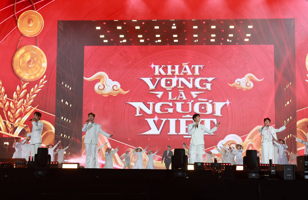 Khi văn hóa truyền thống được kể lại bằng ngôn ngữ sân khấu hiện đại- Ảnh 3. Khi văn hóa truyền thống được kể lại bằng ngôn ngữ sân khấu hiện đại- Ảnh 3.