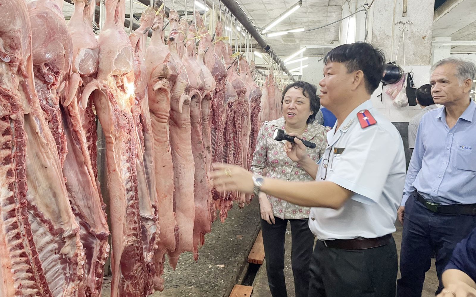 Chấn chỉnh công tác kiểm soát giết mổ gia súc