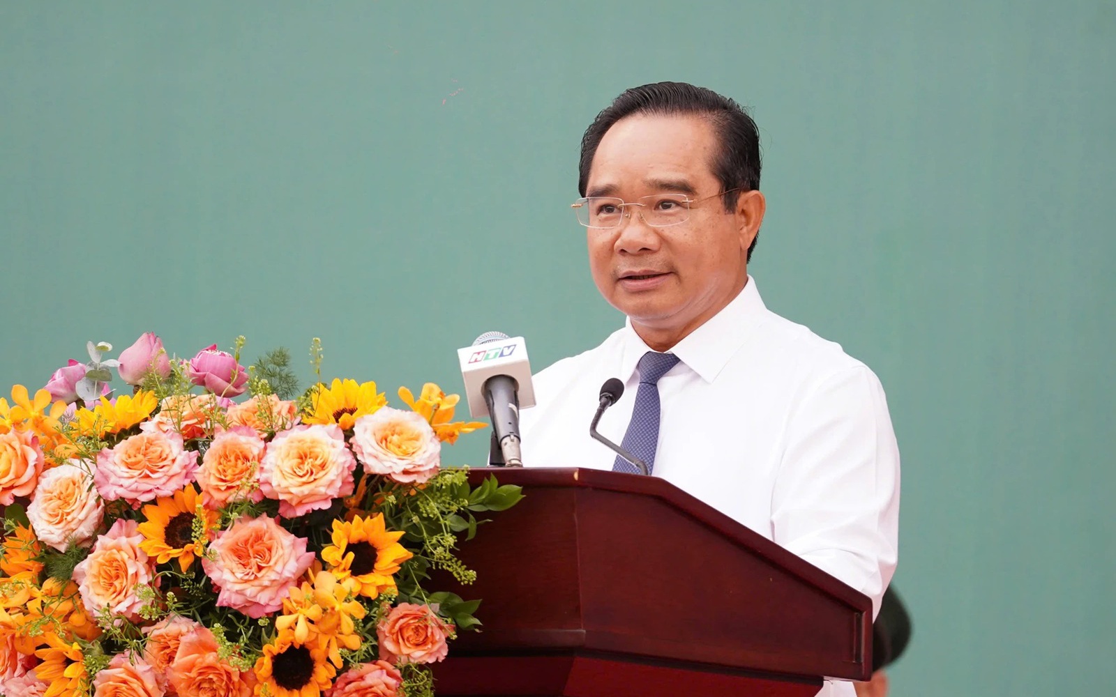 Chủ tịch UBND TPHCM nhắn nhủ tân binh: Hãy để những năm tháng quân ngũ trở thành quãng đời đẹp nhất của tuổi trẻ