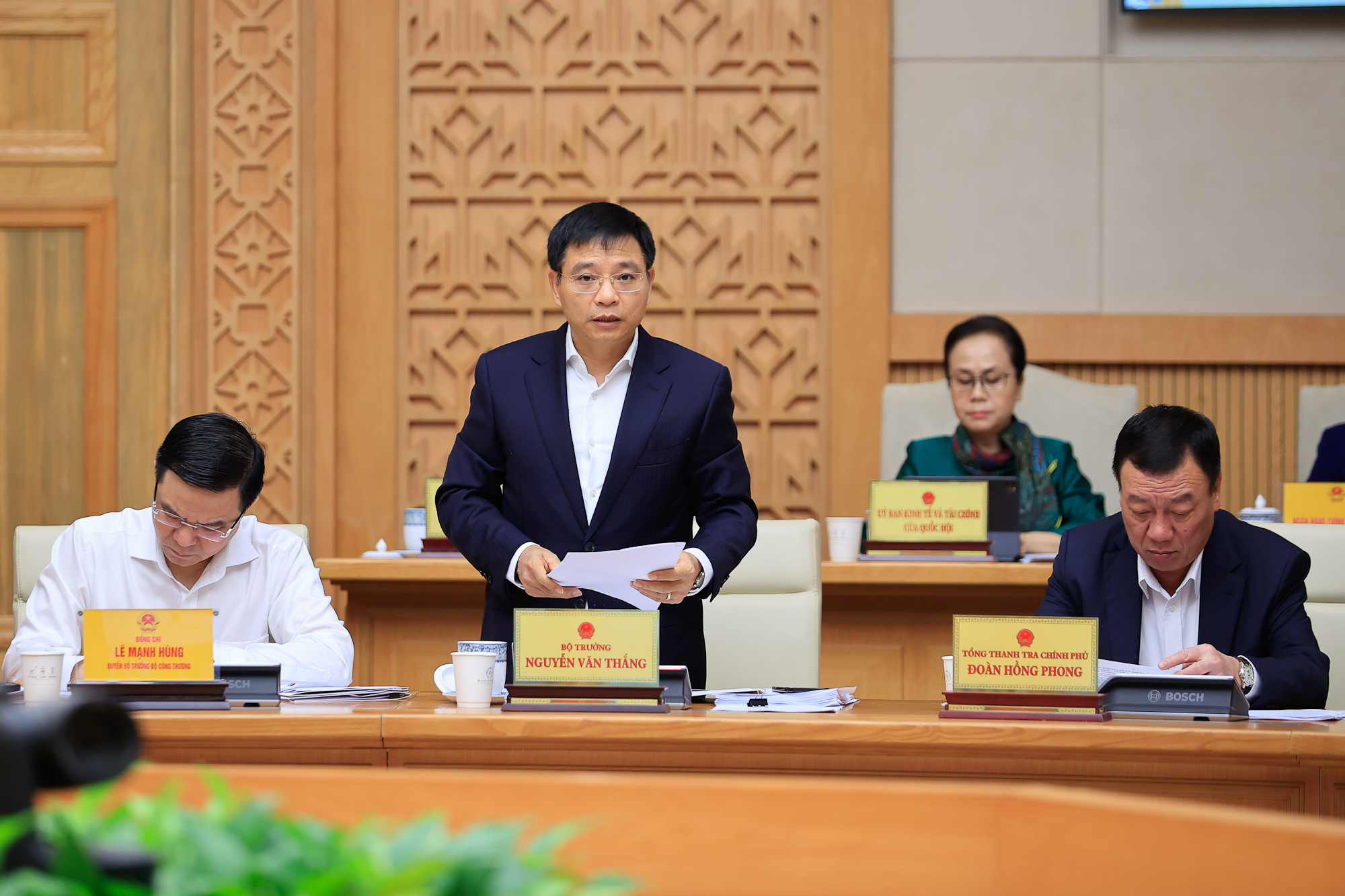 Thủ tướng: Xây dựng các kịch bản điều hành phù hợp tình hình mới, kiên định mục tiêu tăng trưởng từ 10% trở lên- Ảnh 7. Thủ tướng: Xây dựng các kịch bản điều hành phù hợp tình hình mới, kiên định mục tiêu tăng trưởng từ 10% trở lên- Ảnh 7.