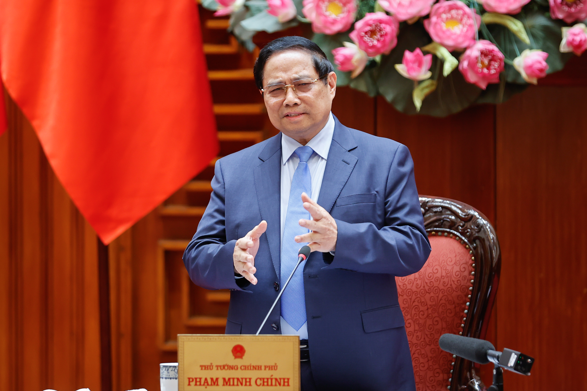 Thủ tướng Phạm Minh Chính chủ trì cuộc họp về điều hành chính sách tiền tệ, tài khóa- Ảnh 4.