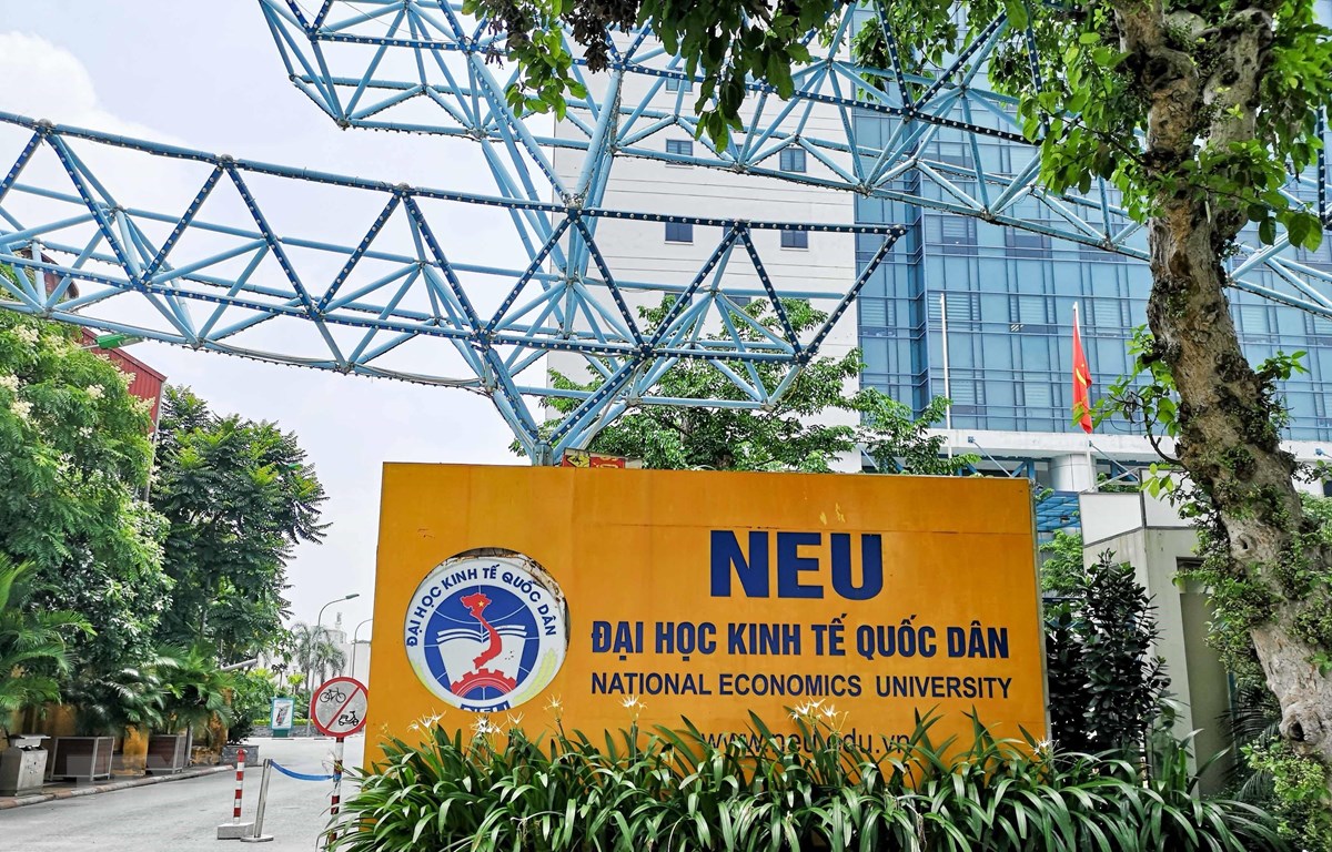 ĐH Kinh tế Quốc dân tuyển sinh 9.000 chỉ tiêu năm 2026, mở thêm nhiều ngành mới- Ảnh 1.