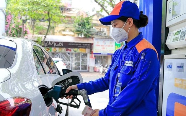 Giá xăng, dầu đồng loạt tăng