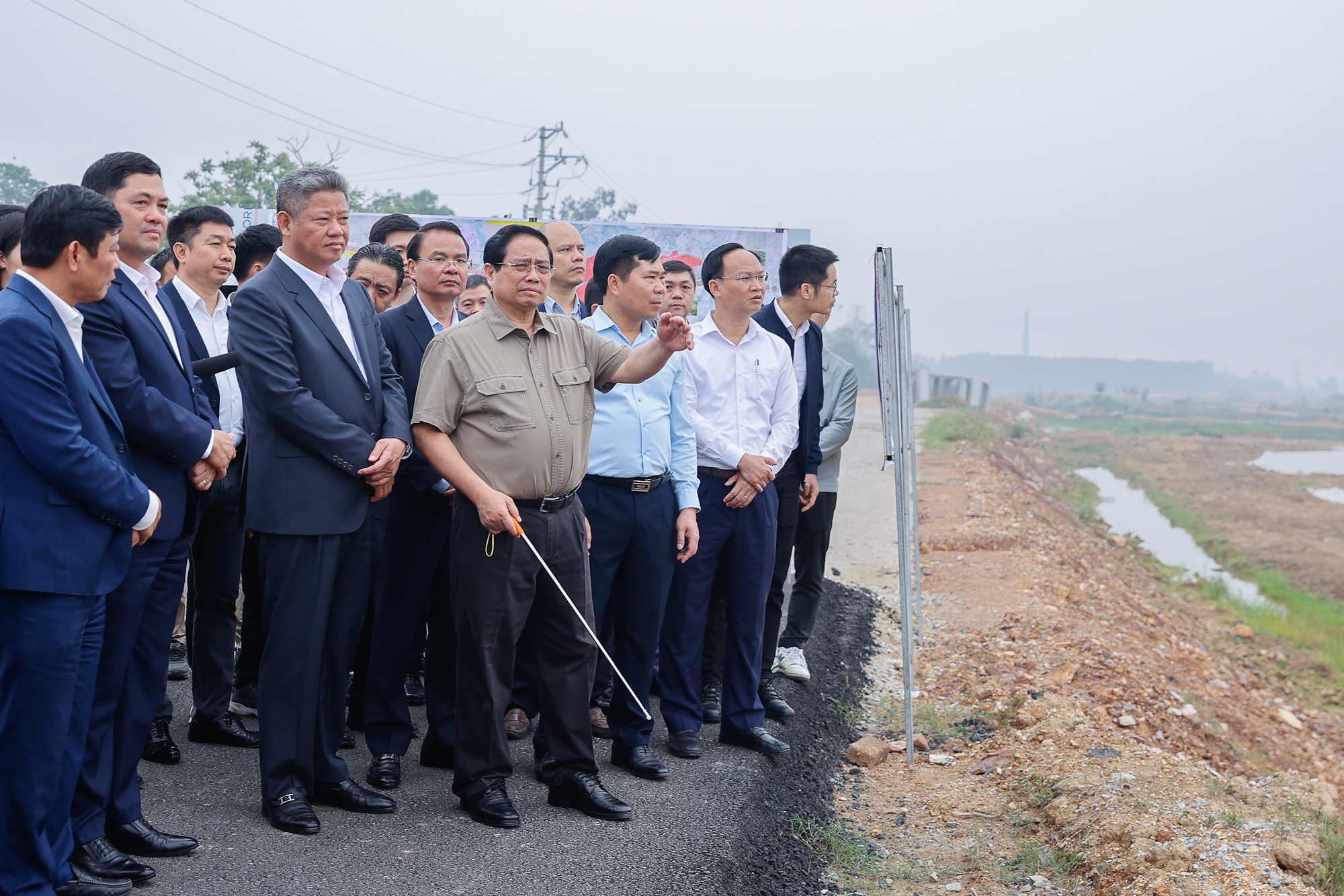 Thủ tướng: Phát triển kinh tế hàng không, khu thương mại tự do thế hệ mới tại sân bay Gia Bình- Ảnh 2.