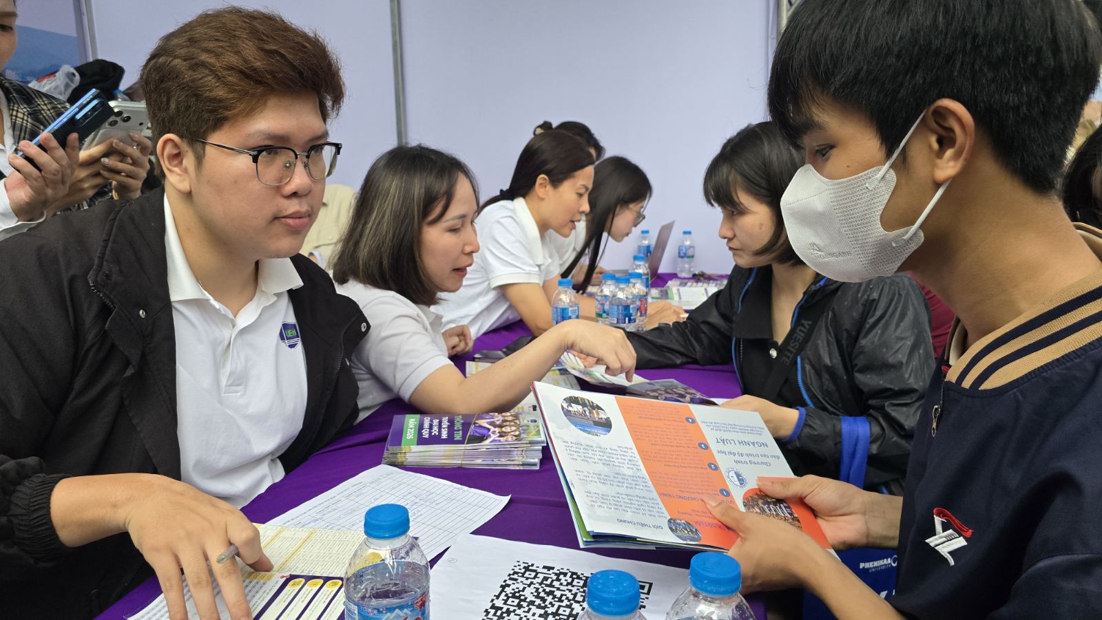 Ngày hội tư vấn tuyển sinh 2026: Cách tiếp cận mới của học sinh khi chọn ngành- Ảnh 3.